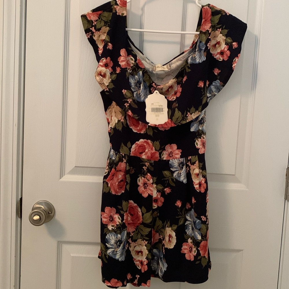 Altar’d State Flower Romper- Size L- New with tags